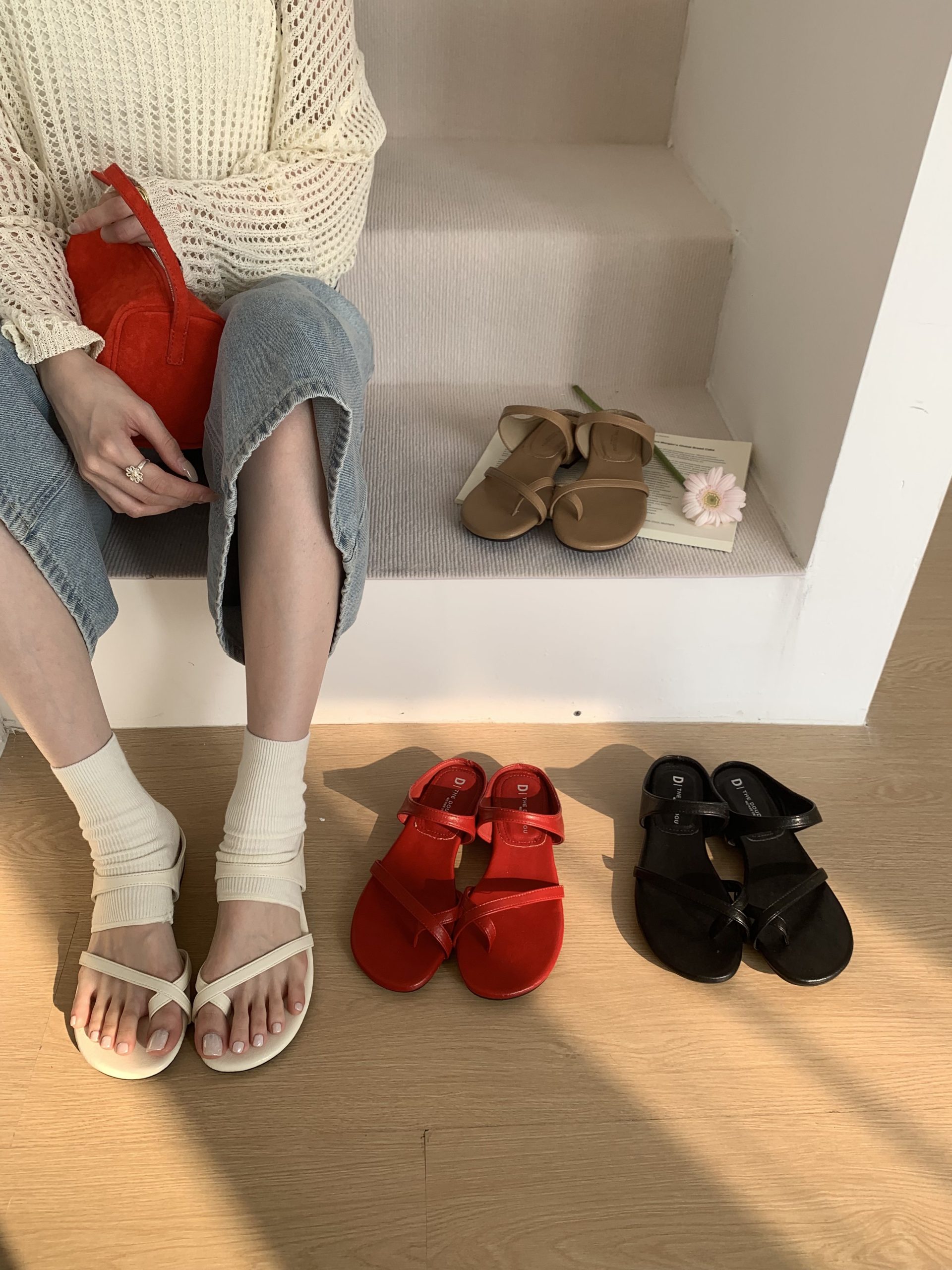 Women's Soft Sole Toe Separator Sandals 2026 Spring Summer Retro Casual Beach Slippers